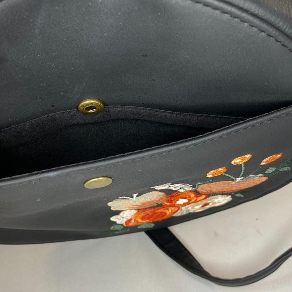 Round Embroidered Purse with Strap Like New - Picture 7 of 12